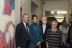Da sinistra l'Assessore Gallera, uno studente dell'Accademia davanti alla sua opera, Daniele Schwarz e Livia Pomodoro (Presidente dell'Accademia di Brera)