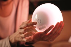 PHILIPS HUE GO: LA LUCE PIÙ VERSATILE DELLA CASA