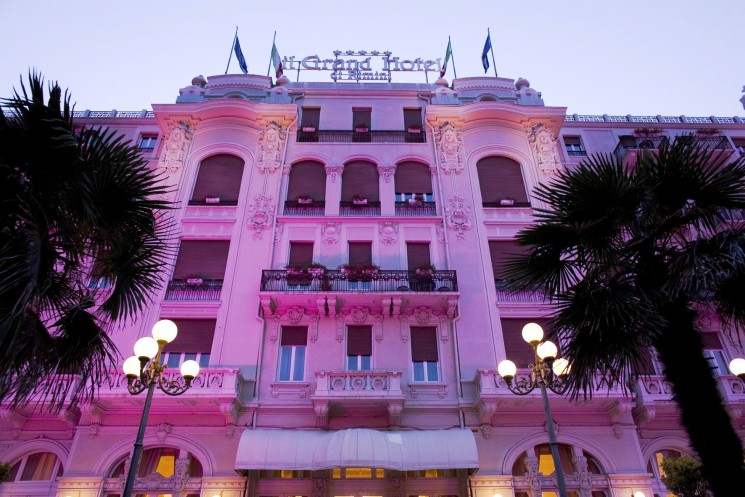 INDIMENTICABILE NOTTE ROSA NEI CINQUE STELLE DEL GRUPPO BATANI SELECT HOTELS