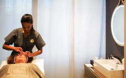 PROFUMERIE LA GARDENIA DIVENTA BEAUTY LOUNGE