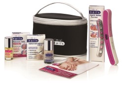 In vacanza con My Nails, beauty travel kit della Linea Planet Pharma