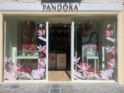 Pandora raddoppia in Sardegna e apre a Cagliari