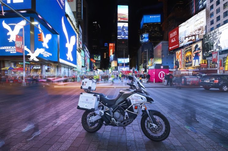 Ducati Globetrotter 90°, la “Fiaccola” e la Multistrada 1200 Enduro rientrano in Europa
