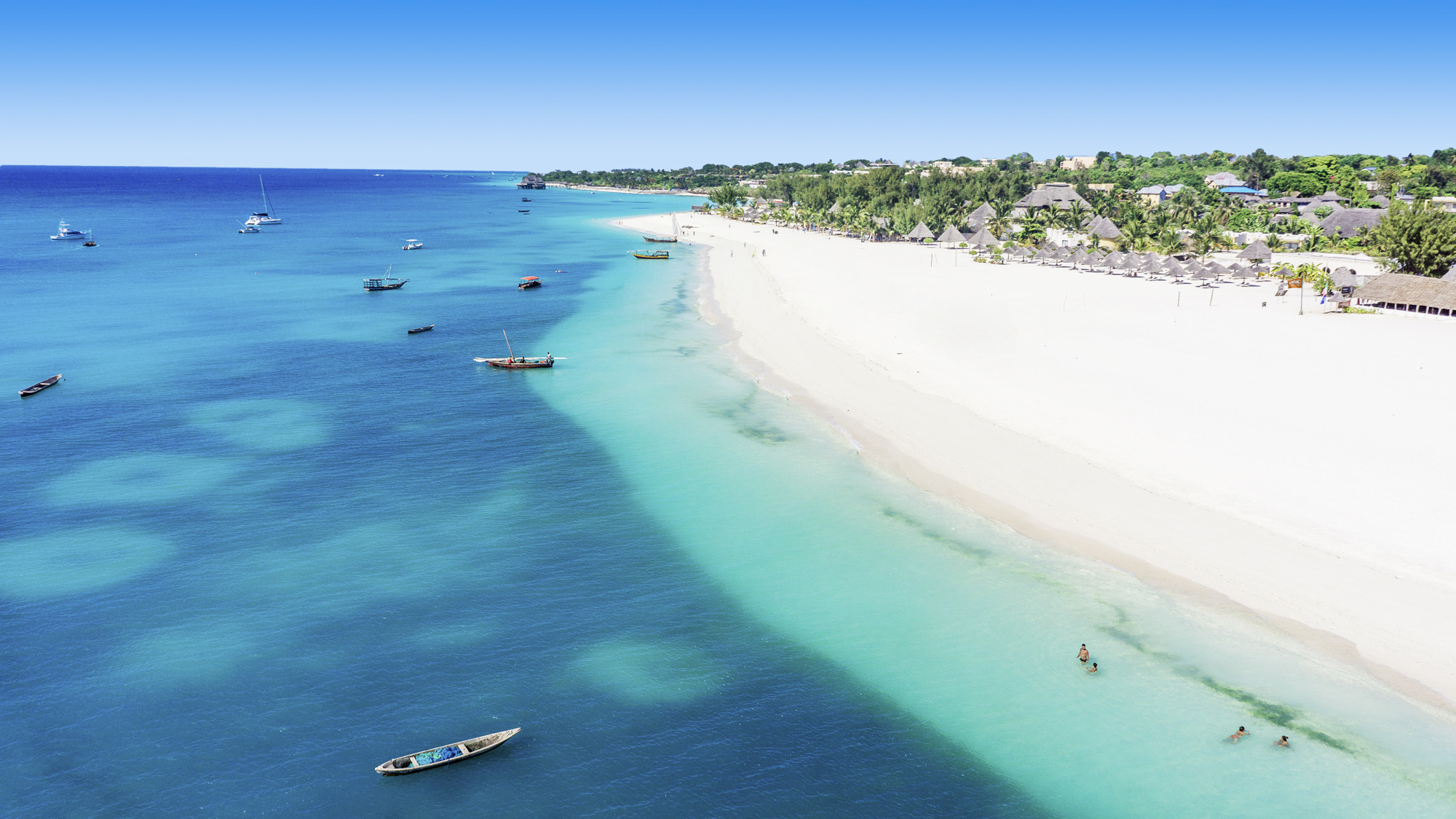 A Zanzibar all’ Eden Village Premium Kendwa Beach fra acque turchesi e spiagge bianchissime