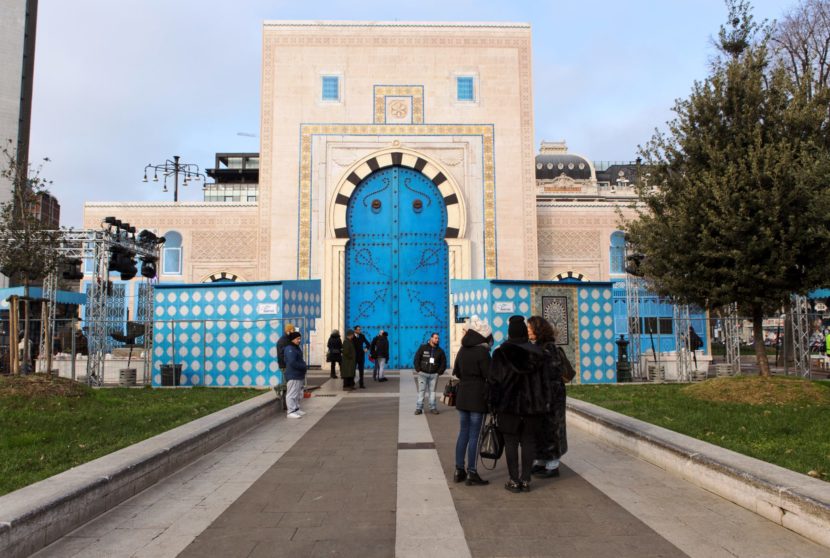Chez Tunisia: A Milano, Piazza Duca d’Aosta trasformata in un ambiente in stile moresco
