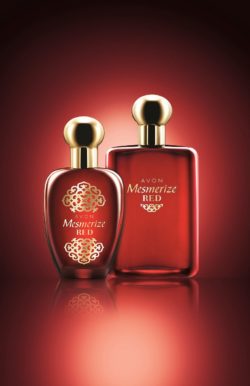 Le nuove fragranze Avon Mesmerize Red per lei e per lui
