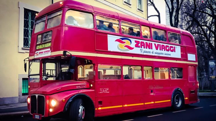 Neiade Milano.Tours: con il bus rosso a due piani alla scoperta di Milano