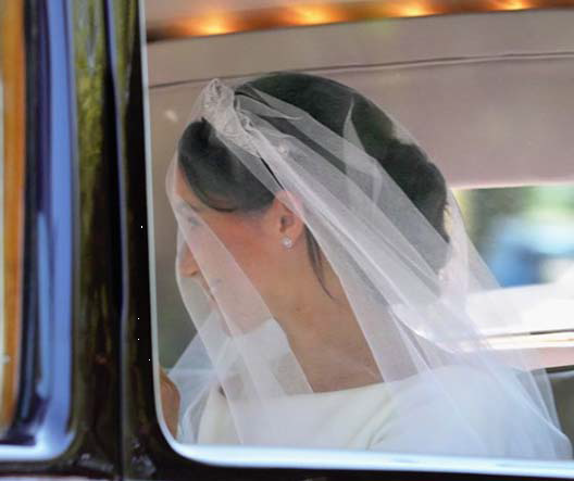 Royal wedding: come ottenere l’acconciatura sobria e raffinata di Meghan Markle