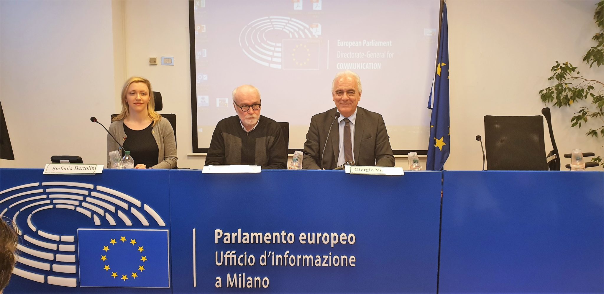 Da sin.: Stefania Bertolini, Parlamento Europeo, Giorgio Dalla Barba, Associazione Borghi d'Europa, Giogio Vizioli, Studio Vizioli