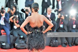 Tina Kunakey hair beauty look Cotril