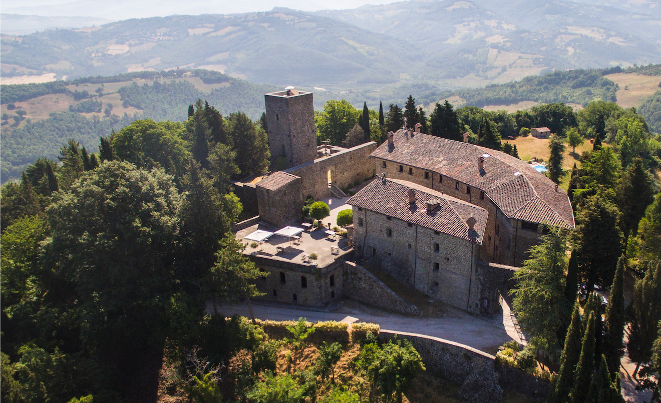 Castello di Petroia Dimore d'Epoca