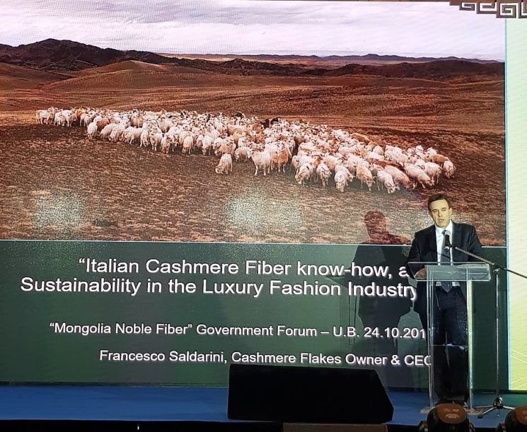 Saldarini Cashmere Flakes al Forum Mongolian Noble Fiber