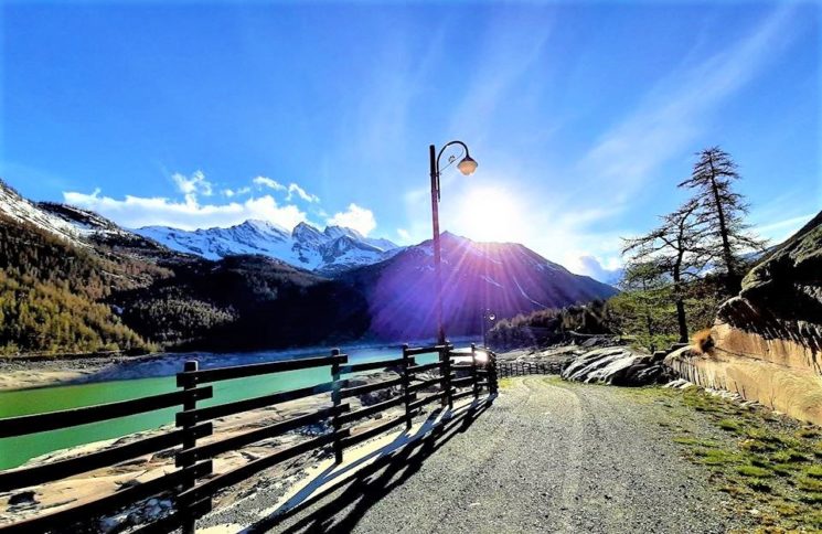 Dalle Alpi un ringraziamento agli operatori sanitari di Covid-19