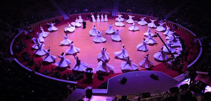 In Turchia, a Konya, la cerimonia Seb-I-Arus commemora Rūmī