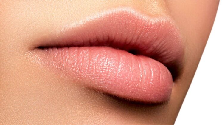 Dermophisiologique Optyma Intense Lip per labbra in primo piano