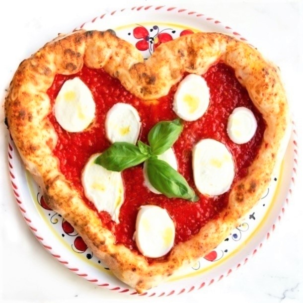 Pizzium: a San Valentino l'amore si dichiara con la Pizzium Lovers Card