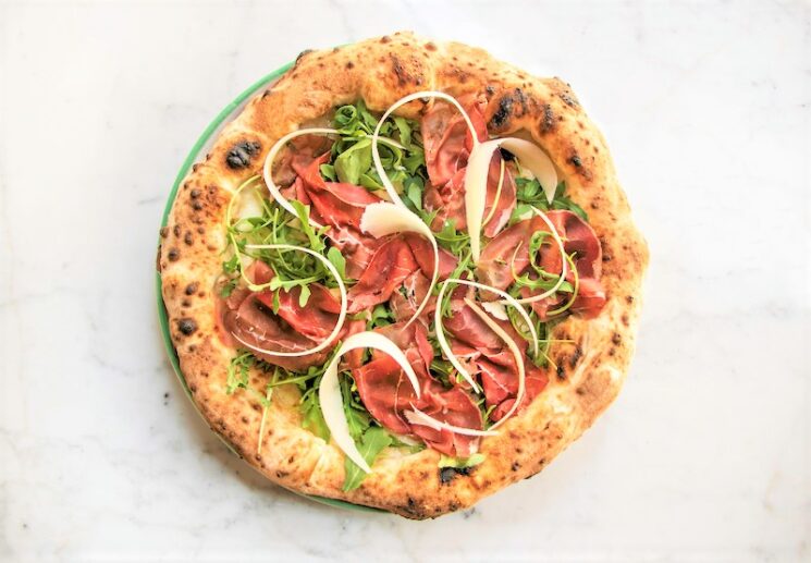 PIZZIUM riapre con le novità dell’estate: pizze regionali e Bufalina senza lattosio
