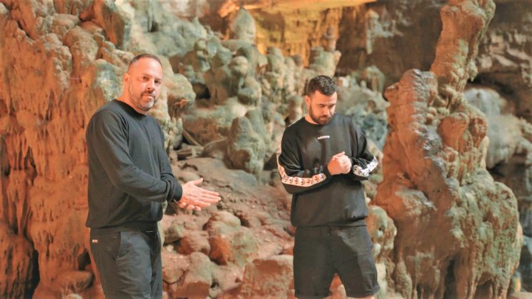 Claver Gold e Murubutu annunciano il live streaming esclusivo dalle Grotte di Castellana