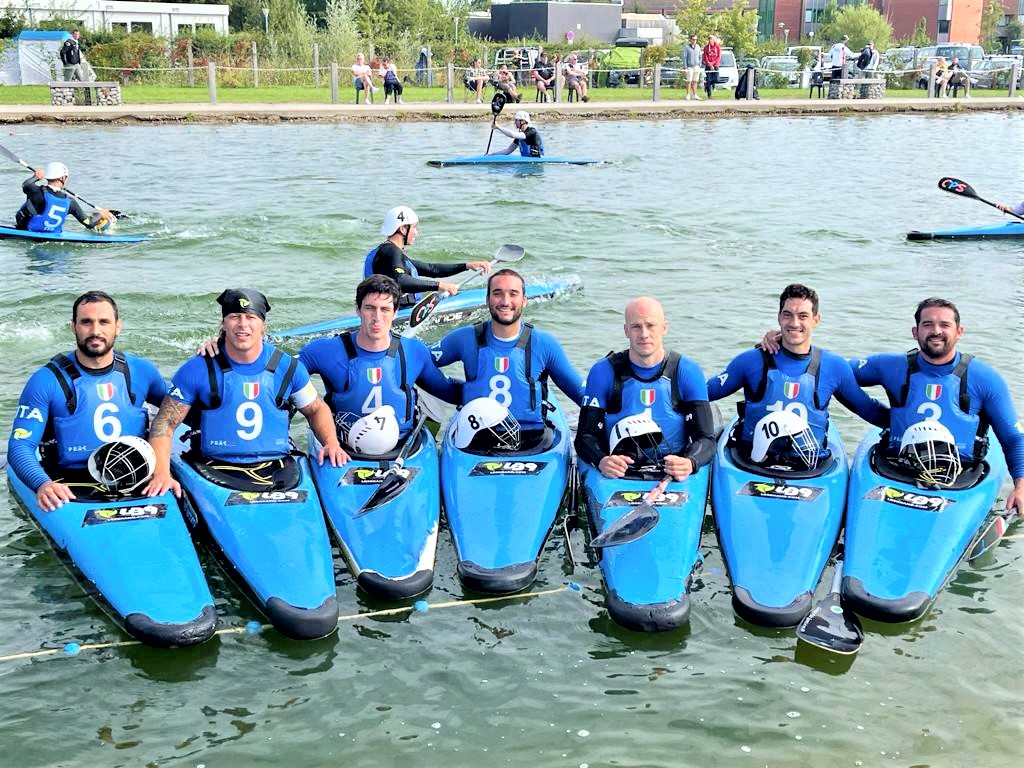 LB9 veste la squadra nazionale ai Campionati Europei di Canoa Polo