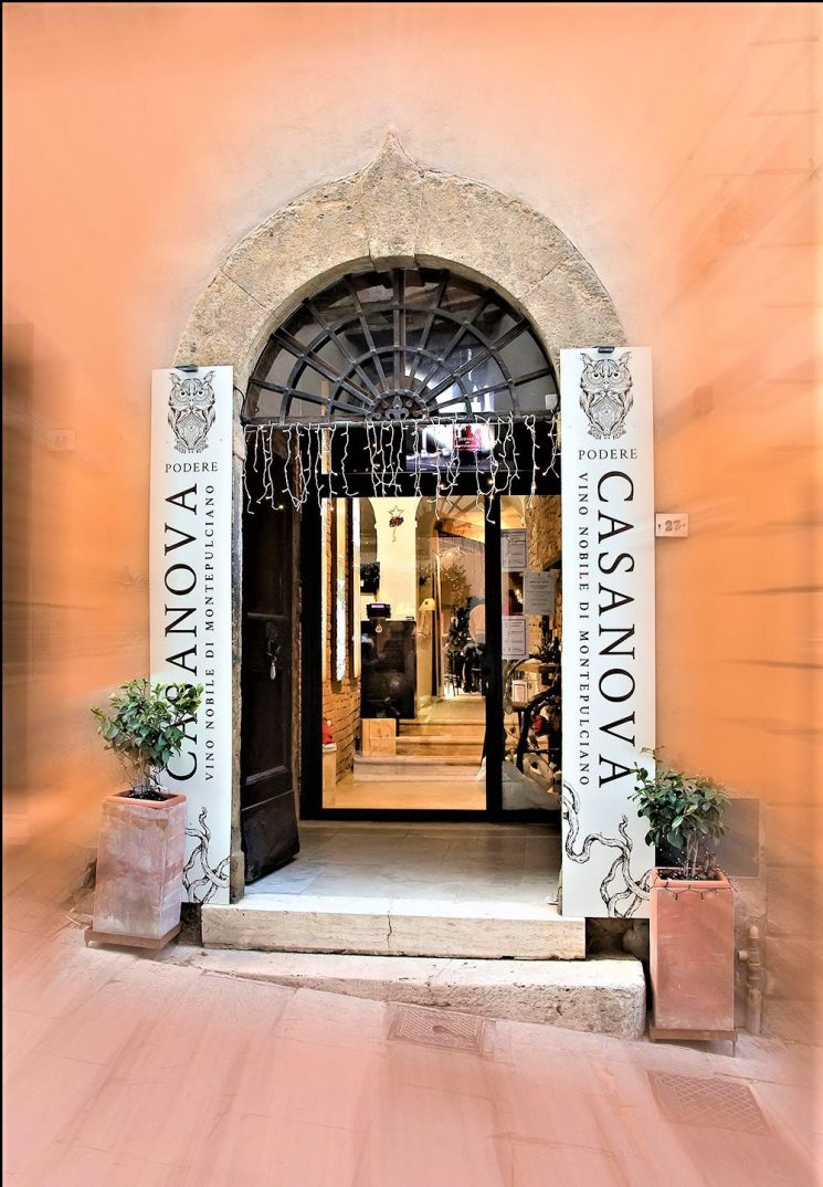 Il Podere Casanova Wine Art Shop apre nel centro storico di Montepulciano