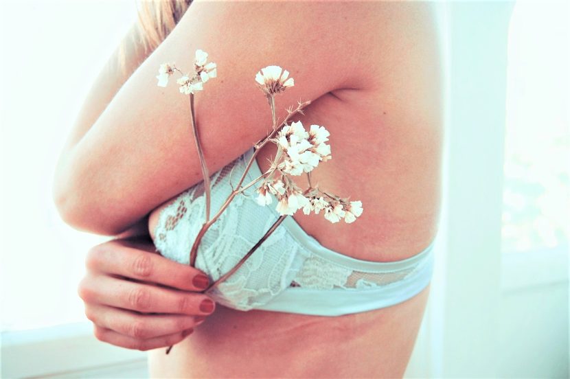 Tatuaggio medicale per ridisegnare l’areola mammaria dopo un intervento chirurgico