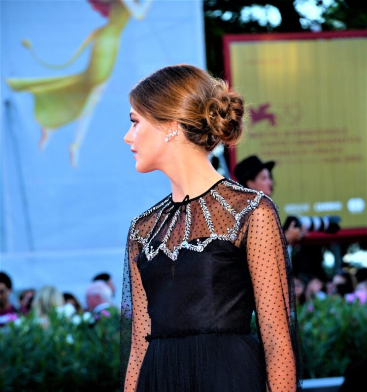 Hairlook Cotril sul red carpet del 9 Settembre – Venezia 79