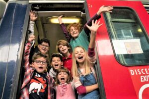 Tutti a bordo, bambini in fuga sul treno