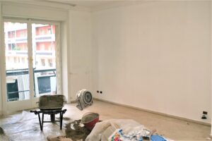 Calopro sono termoventilatori molto robusti, destinati a rendere più confortevoli ambienti quali cantieri, magazzini, laboratori e negozi, locali dove di norma è necessaria un’elevata potenza riscaldante (fino a 5 kW), il rischio di urti è frequente e gli ambienti spesso sono caratterizzati da presenza di polveri, acqua e umidità.