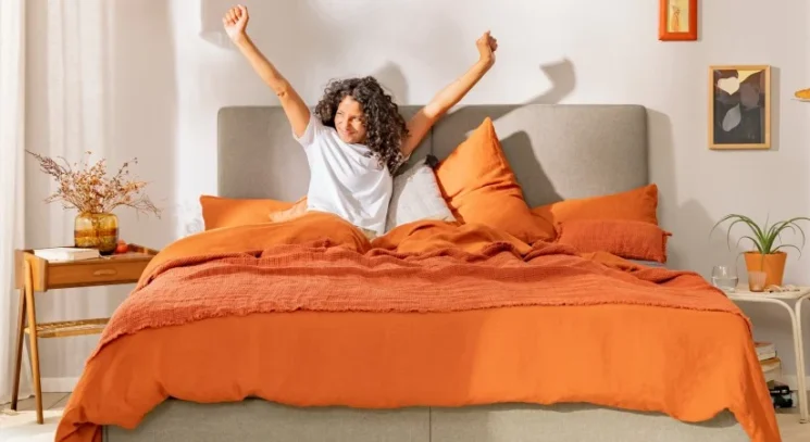 Italiani dormiglioni! Più di un terzo di loro (36%) posticipa la sveglia quotidianamente, secondo Emma – The Sleep Company