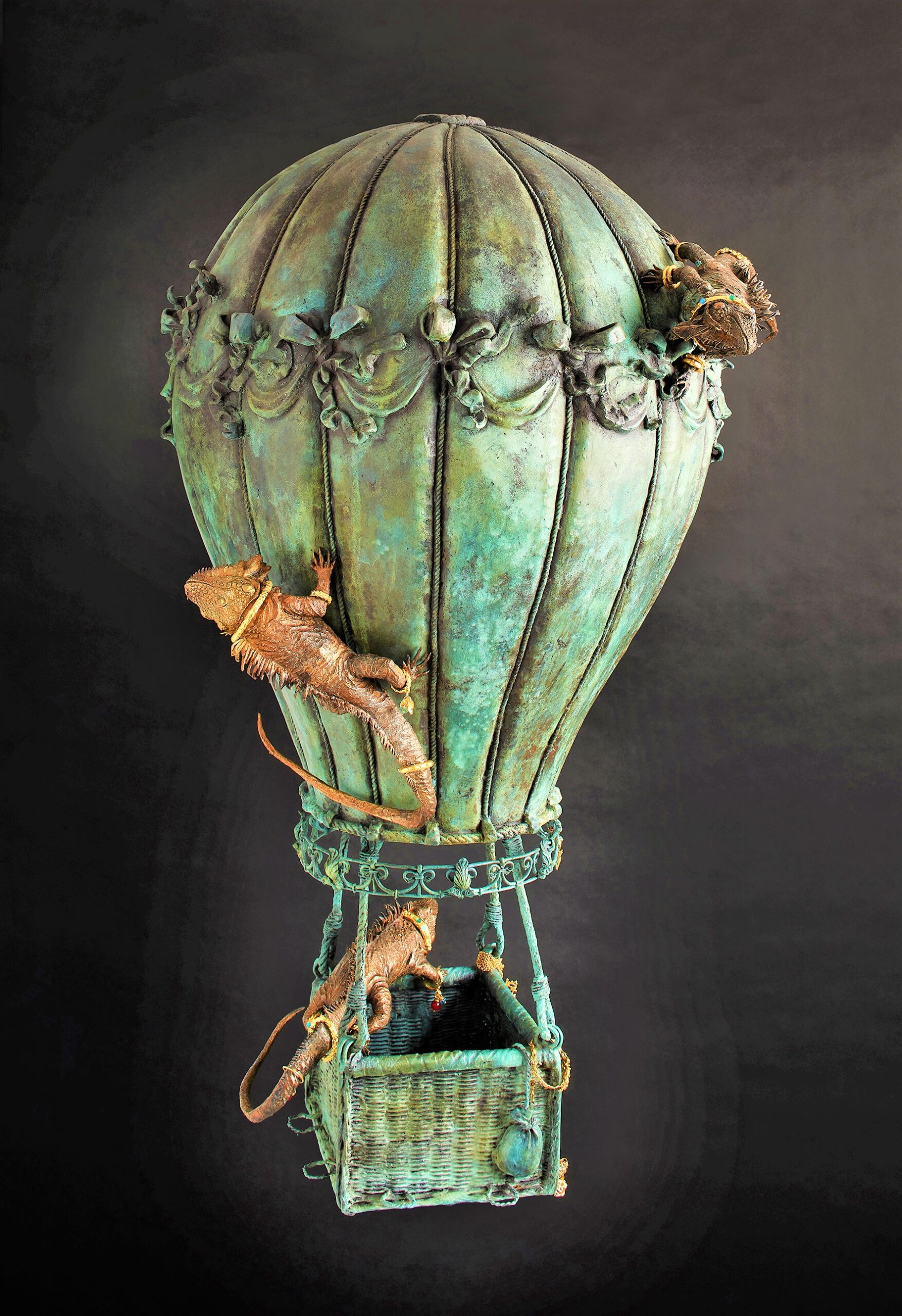 mongolfiera in bronzo di Giovanni Raspini