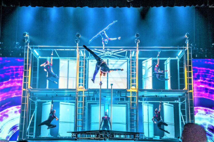 TILT, Le Cirque Top Performers con i migliori artisti mondiali del Nouveau Cirque