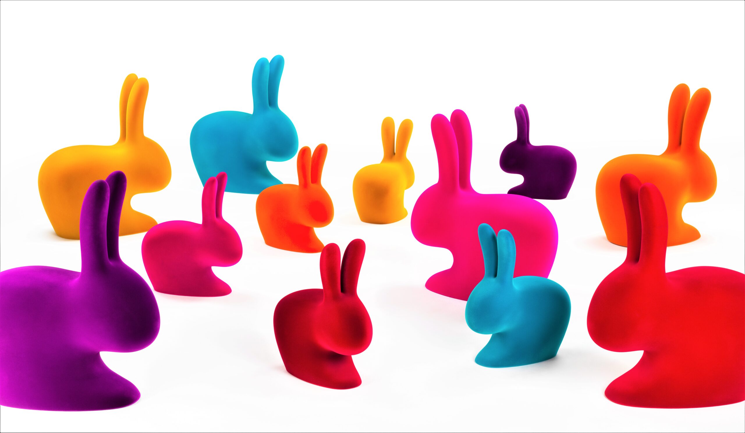 Qeeboo: Rabbit Chair velvet finish