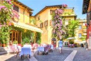 Touring Club Italiano: appuntamento il 2 aprile per scoprire le eccellenze dei borghi bergamaschi e bresciani certificati con la Bandiera Arancione