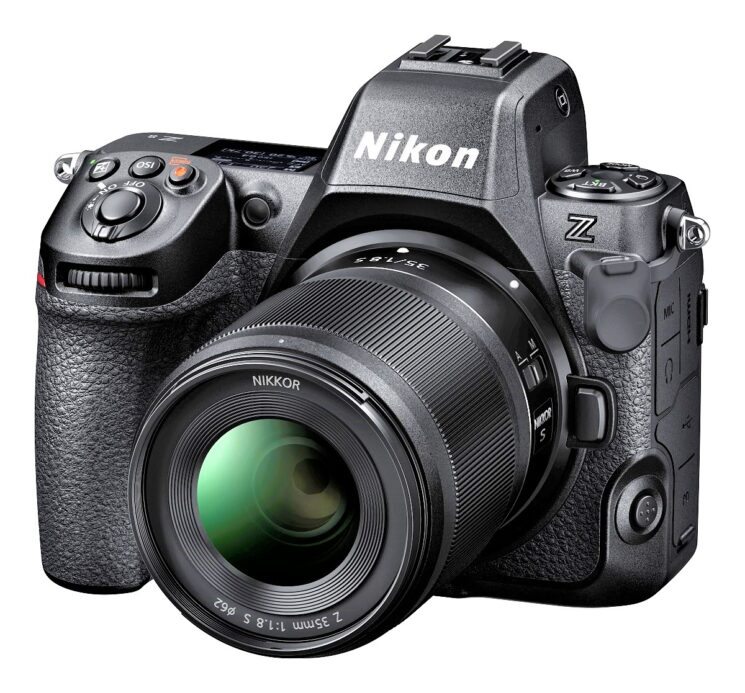 NIKON Z 8: grandi prestazioni in una fotocamera compatta e leggera