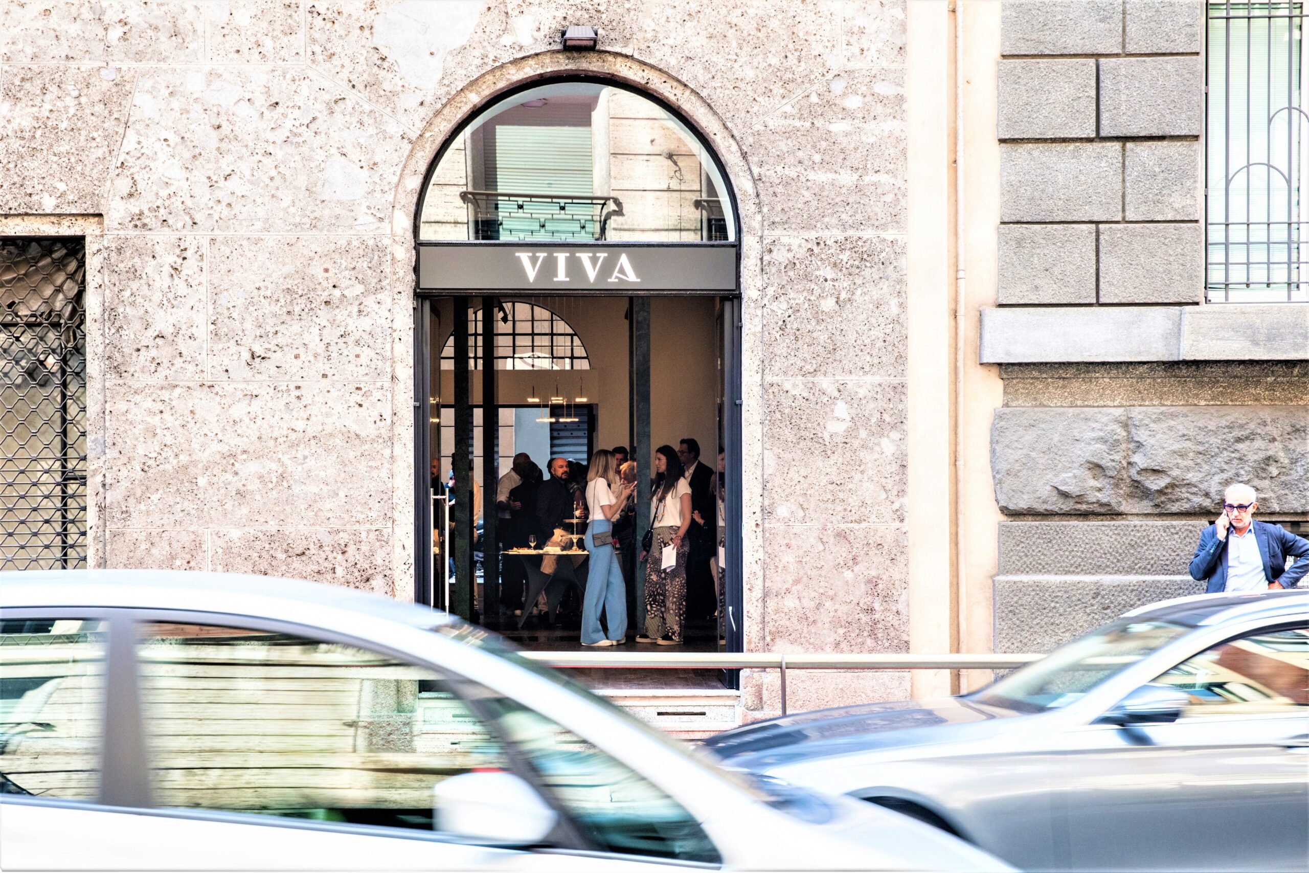 VIVA inaugura il primo corporate showroom milanese