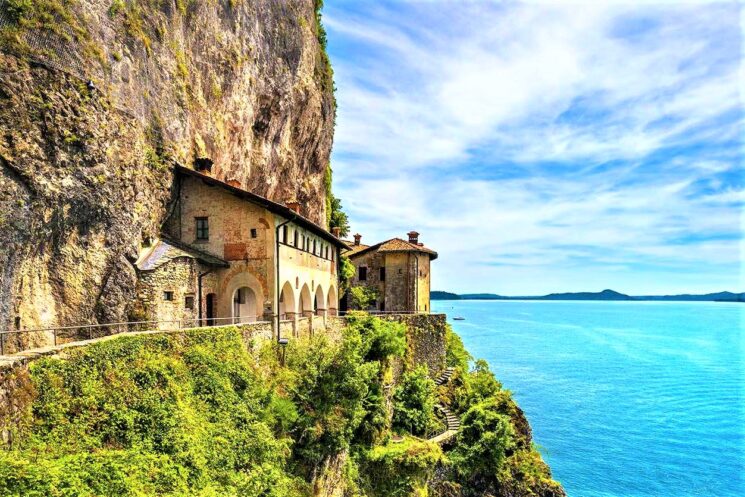 Sacro Monte, Monastero di Torba, Eremo di Santa Caterina e i fossili del Monte San Giorgio