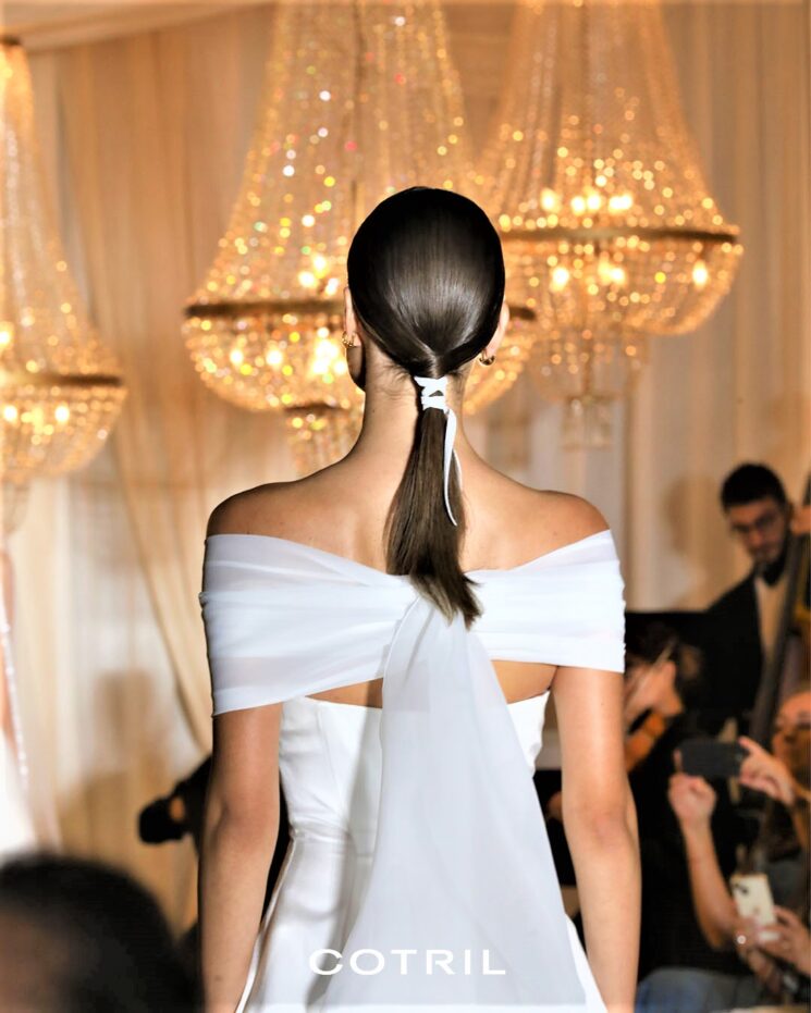 Cotril per Atelier Emè: low pony tail e look wet per la nuova collezione sposa