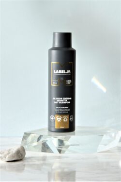 Capelli elettrici addio con Dry Shampoo di LABEL.M