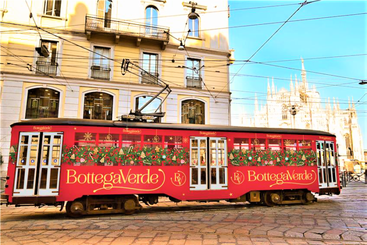 A Milano dal 10 al 15 novembre gira aperto al pubblico il tram di Natale Bottega Verde