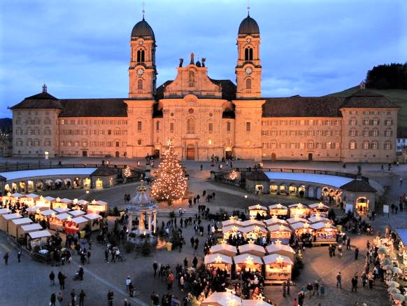 Zurigo si veste di festa per un magico Natale