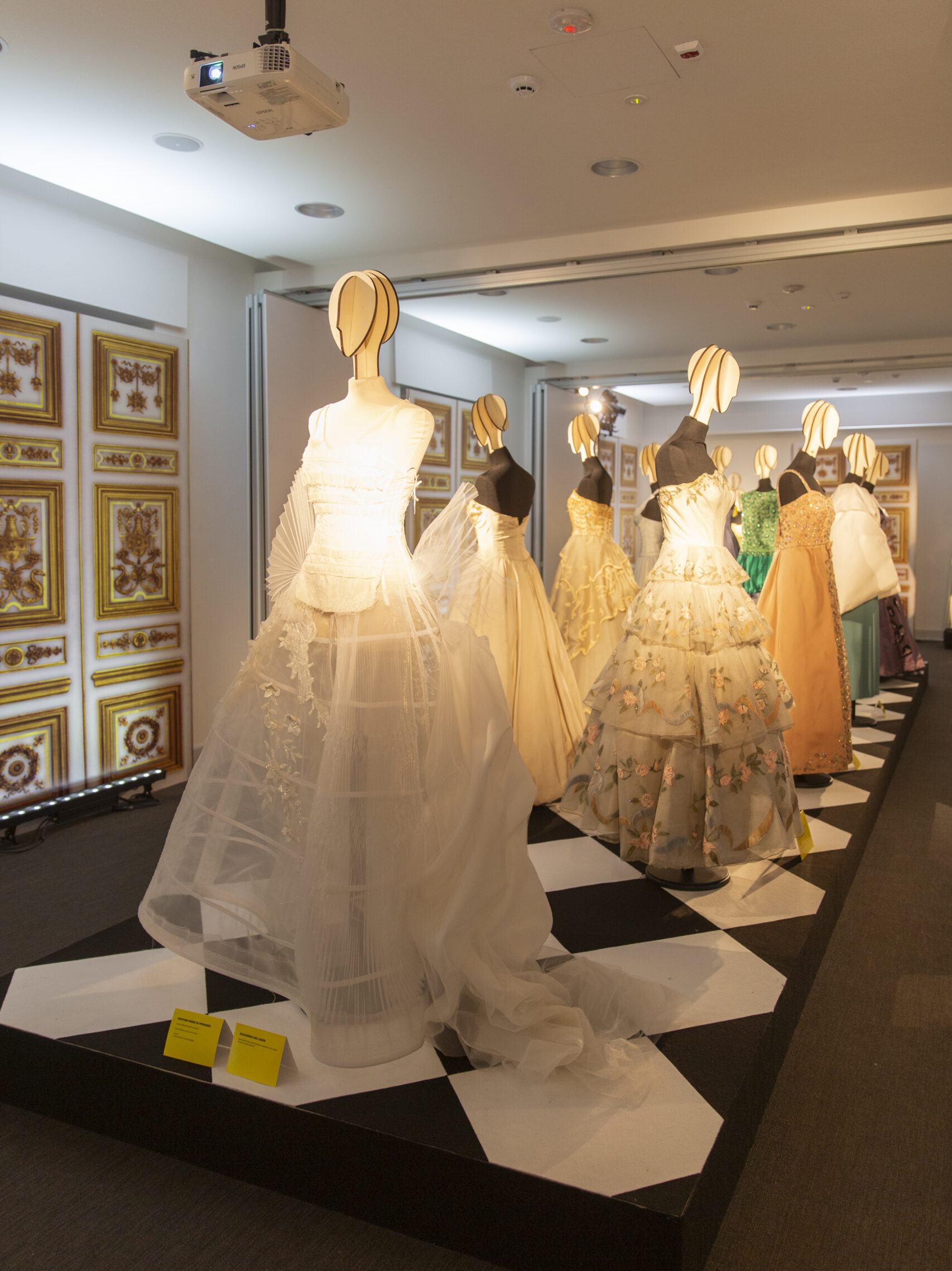 Accademia del Lusso apre a Milano la mostra “Fifties In Fashion”