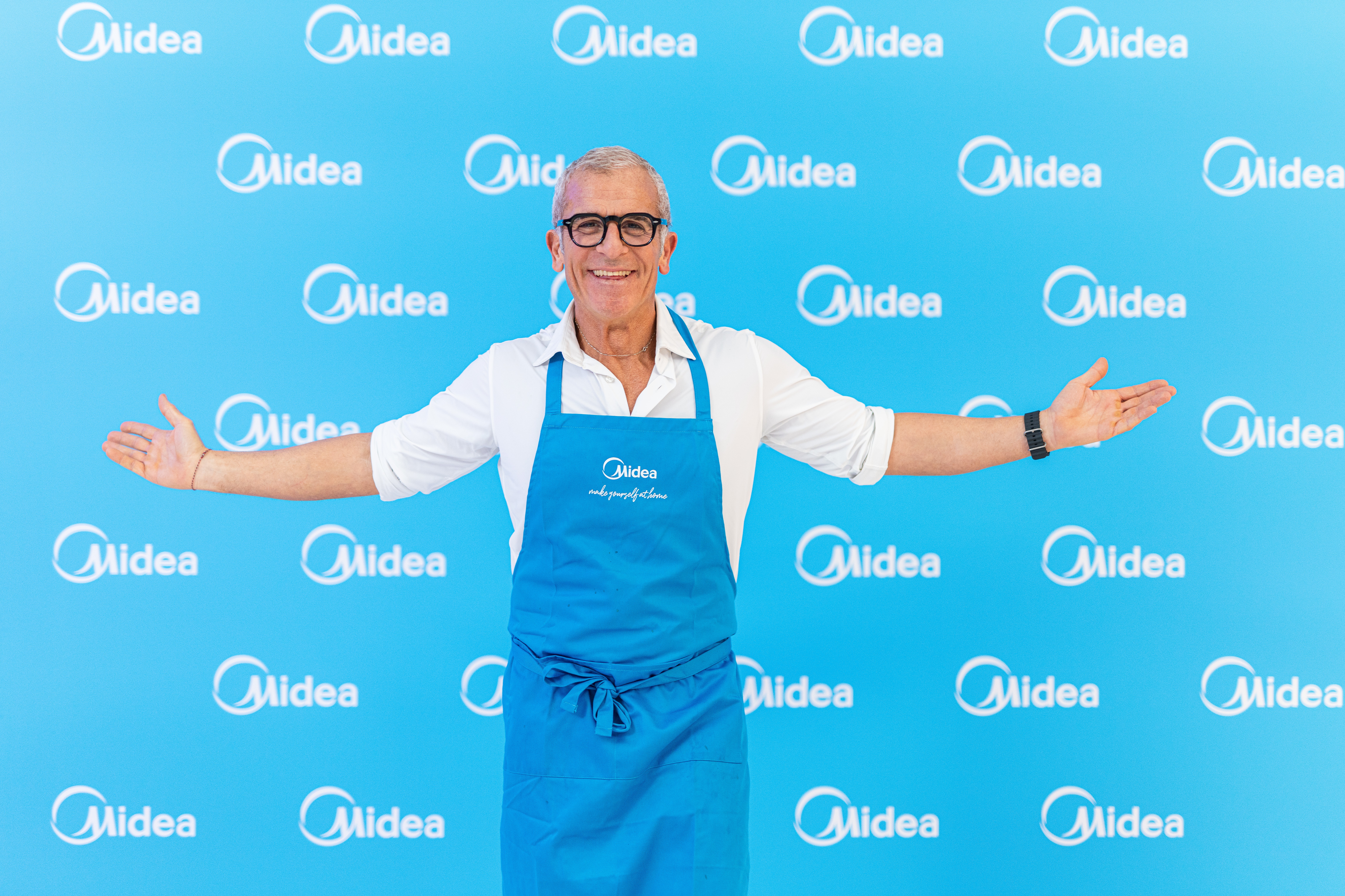 Max Mariola è il nuovo Brand Ambassador MIDEA